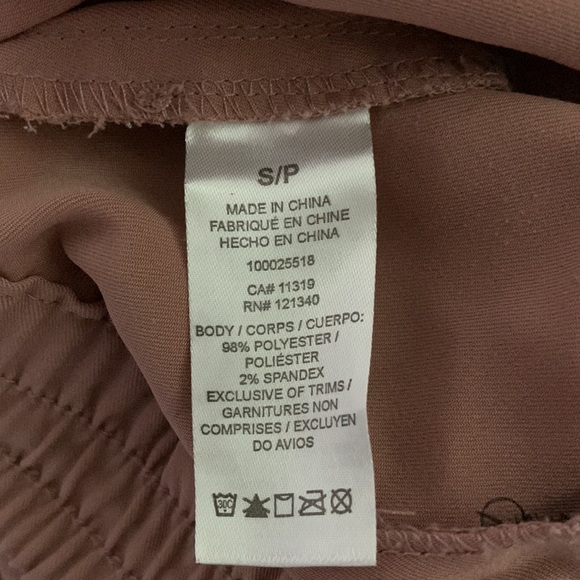 Pink pants. Jogger like. Size small - Picture 4 of 4